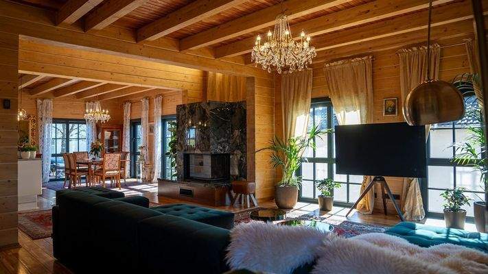 Licht, Holz und Eleganz