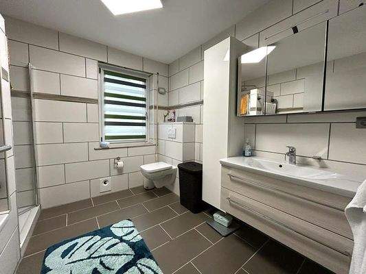 Badezimmer im Erdgeschoss