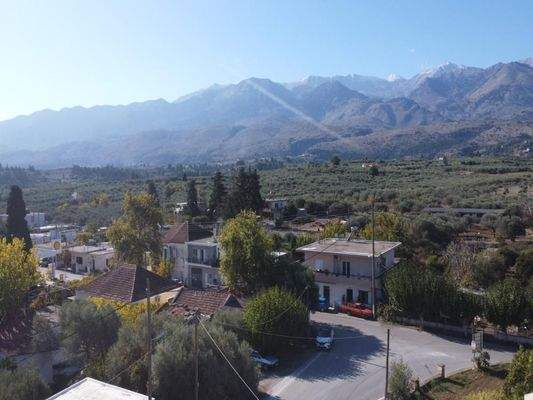 Kreta, Agii Pantes: Klassisches Steinhaus in traditionellem Dorf zu verkaufen