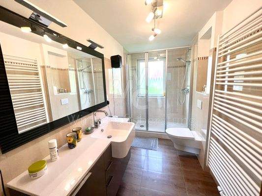 Neue Badezimmer