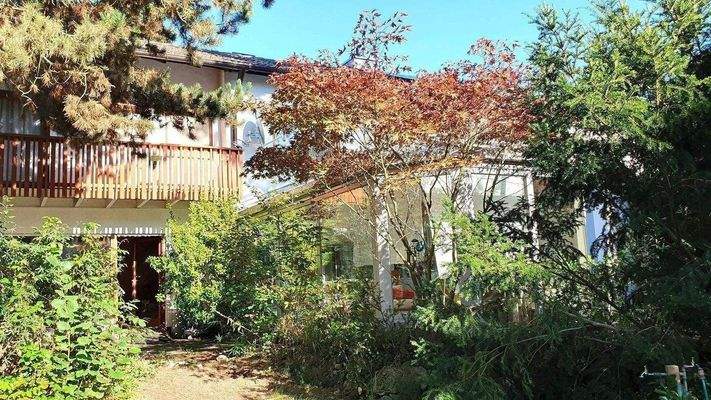 Rückansicht mit Wintergarten