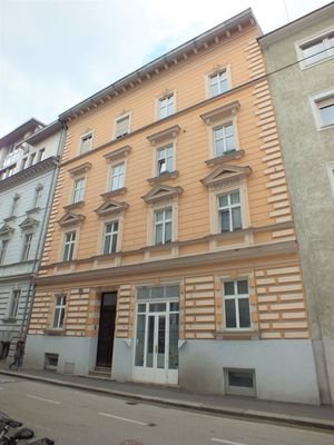 Straßenseitige Fassade