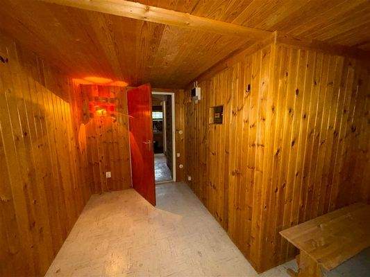 Partykeller mit Sauna 