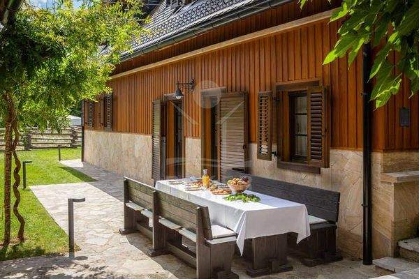 Essen zum Vogelgezwitscher