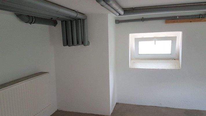 Trockenraum beheizbar mit Fenster