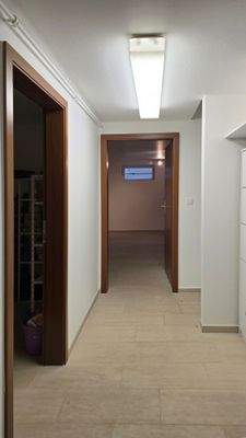 Gepflegter und wohnlicher Keller