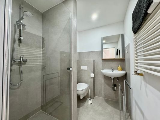 Apartment 3 Bad 