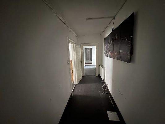 1. OG Flur 2.JPG