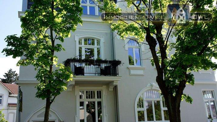 Historischer Westbalkon, wunderschöne Fenster