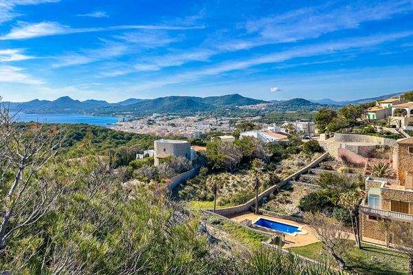 Weitblick über Cala Ratjada bis Capdepera