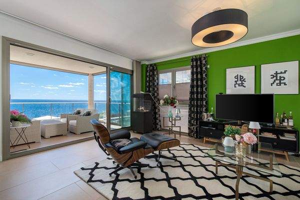 Wohnzimmer mit Meerblick