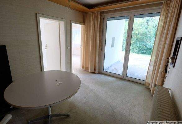 Essdiele mit Zugang zur Terrasse GG