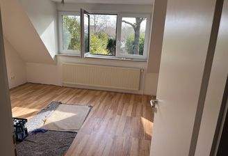 1. OG - Zimmer mit Gartenblick