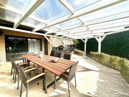 Überdachte Terrasse