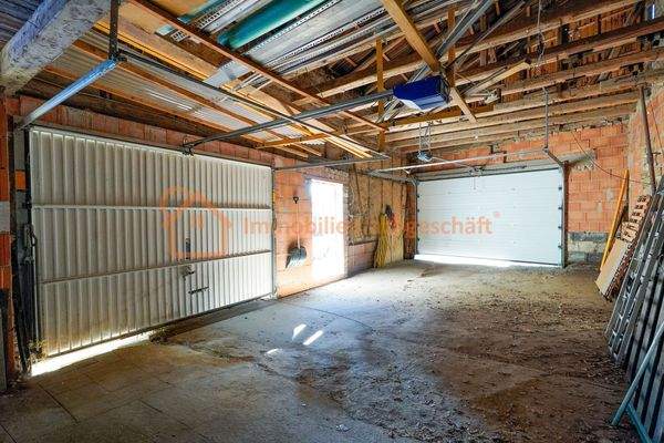 Große Scheune innen