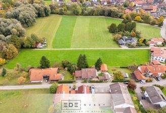  Blick auf das Grundstück mit Mikrolage