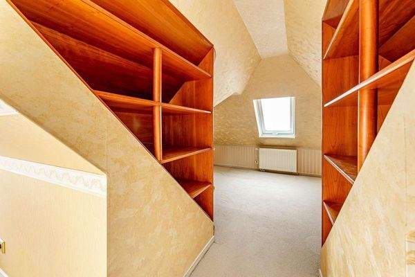 Wohnbereich DG; Zugang Schlafzimmer