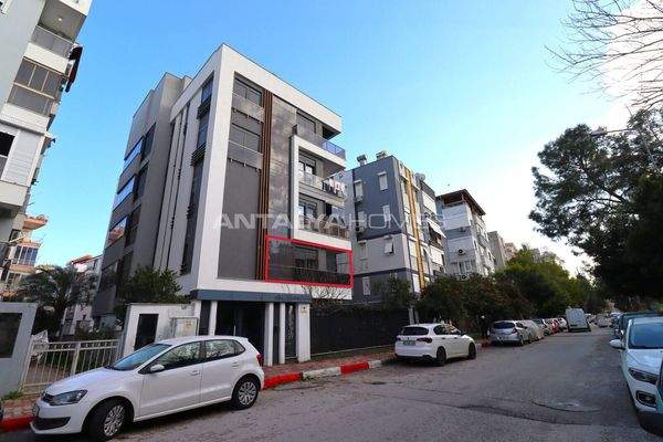 Apartment Near the Sea and Airport in Antalya Muratpasa