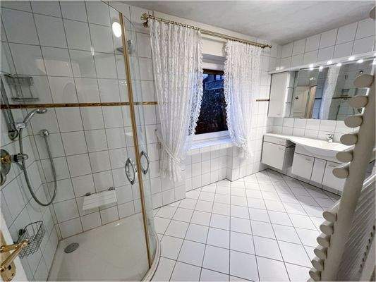 Peter Dondorf Immobilien - Badezimmer