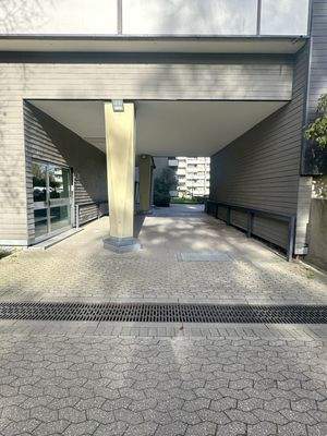 Zugang zur Tiefgarage