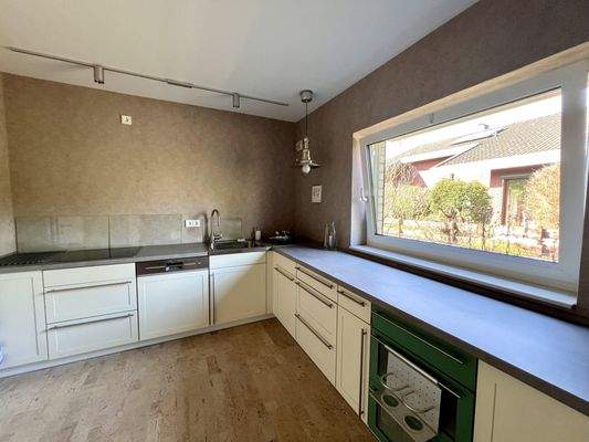 Komfortable Einbauküche incl.