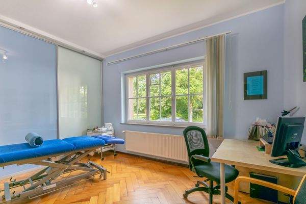 Behandlungsraum im EG