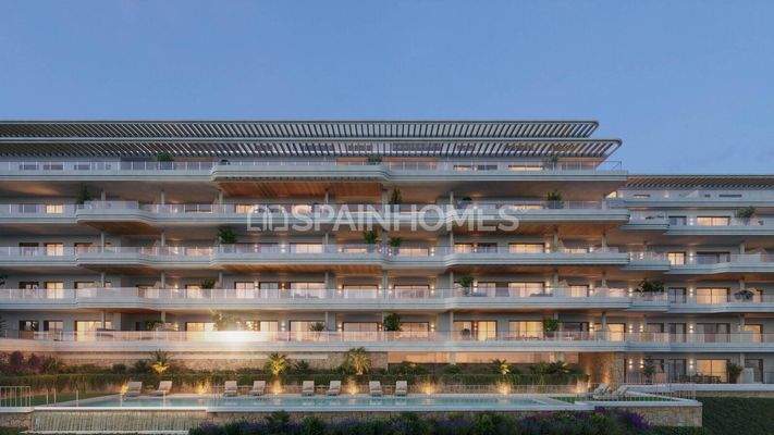 Sea-View Flats with Premium Amenities in Torremolinos