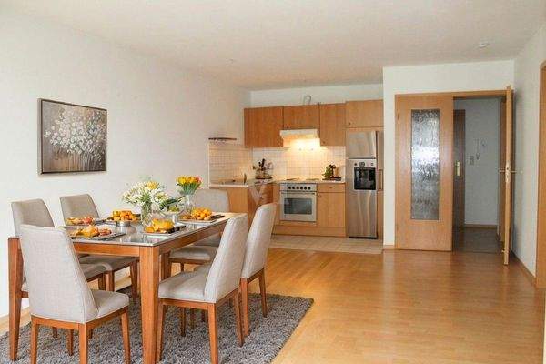 Möbilierungsbeispiel Wohn- und Esszimmer 