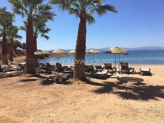 Duplex Sea-View Flat with Communal Pool in Muğla Milas