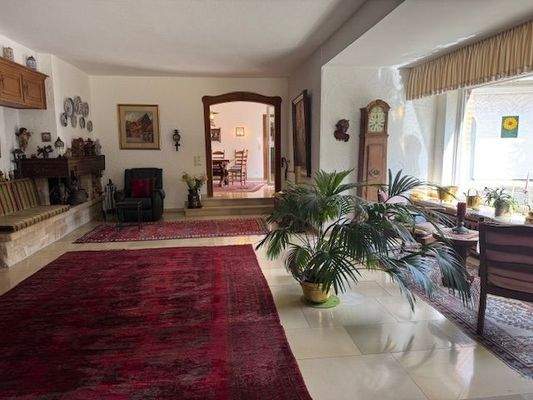 und gemütlicher Kaminecke