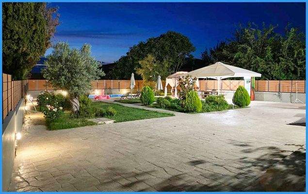 ed8cd759c9854ef7b77dfb97860e01a9-original