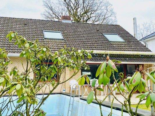 Haus, Terrasse, Swimming Pool beheizbar.jpeg