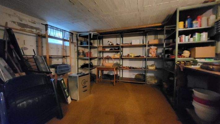 großer Raum im Keller -.jpg