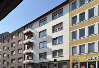 Blick auf die Vorderhausfassade