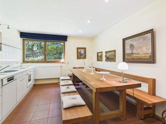 Küche mit Essbereich