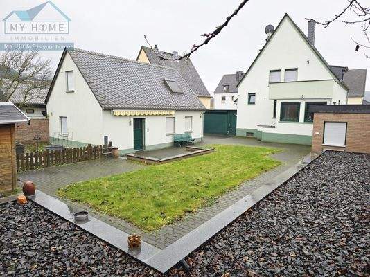  Rückansicht incl. bewohnbarer Anbau rechts