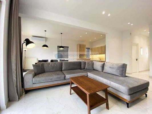 img_cc39ab91-3050-4b93-be8c-7b00752b5a41