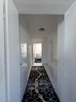Flur zu Eltern Schlafzimmer u. Bad