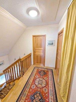 makellos 18 EFH Neu Broderstorf - Flur DG .jpg