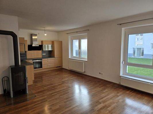 Hauptzimmer mit Wohnküche