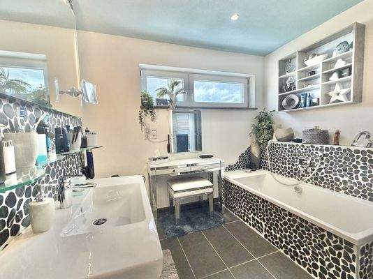 Badezimmer Ansicht 2