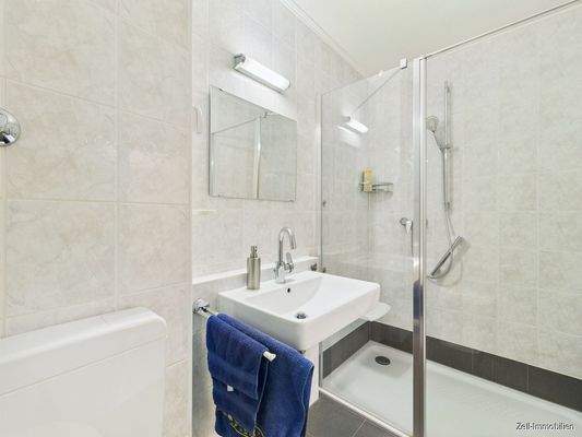 Duschbad UG