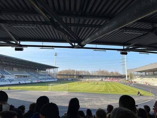 mit Olympia-Zentrum West.