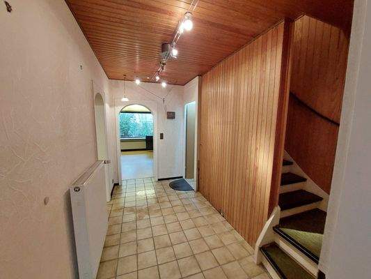 Diele mit Treppe in das Obergeschoss