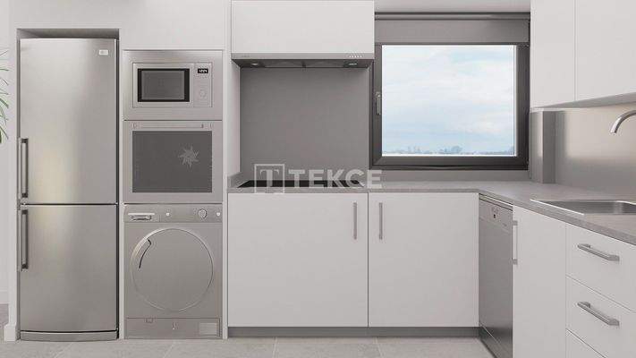 Ideally Located Vélez-Málaga Apartments with Swimming Pools