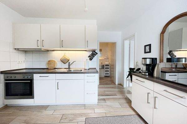 Die helle Einbauküche