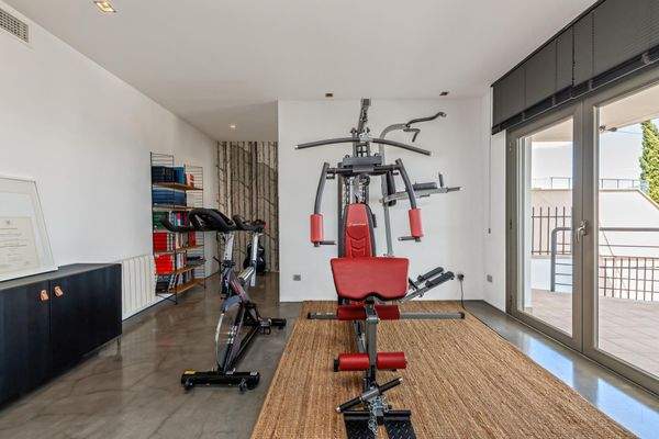 dfc2c308-2d2d-4e4e-ba81-3c79da5dbb73