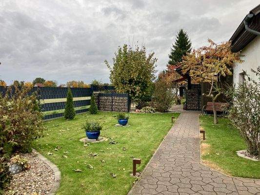 14. Blick in den Garten