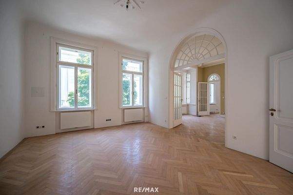 Zimmer Obergeschoss strassenseitig