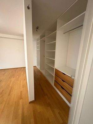 Begehbarer Kleiderschrank 2